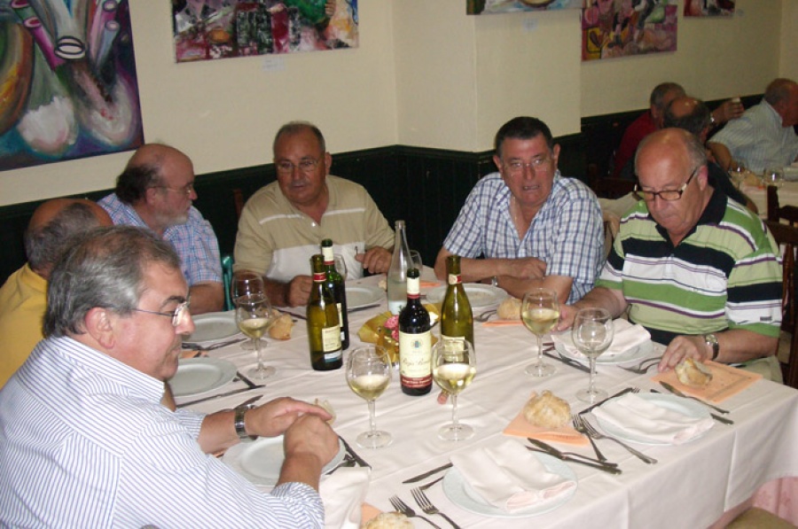 75 - En el restaurante Oasis - 2008